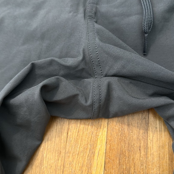 Abercrombie & Fitch | Women’s grey athletic joggers - Picture 7 of 16